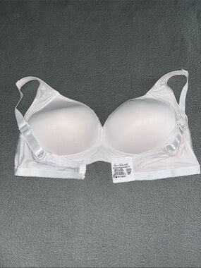 Gloria Vanderbilt White Smooth Wireless T-Shirt Bra